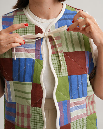 FREE Wavy Quilted Vest PDF Sewing Pattern | Beginner Patchwork Vest